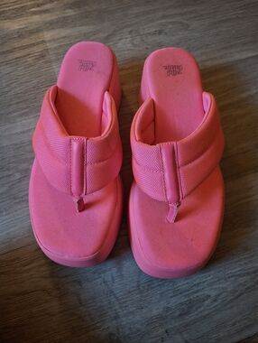 neon pink wild fable platform flip flop sandals